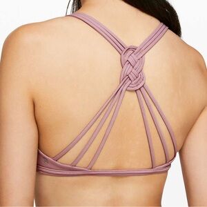 Lululemon Love Knot bra. 🩷
